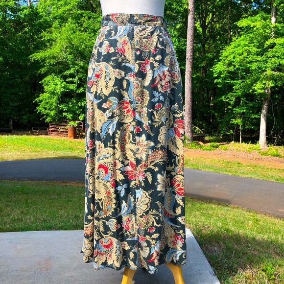 80’s Black Long Rayon Skirt by Lizwear main image 0